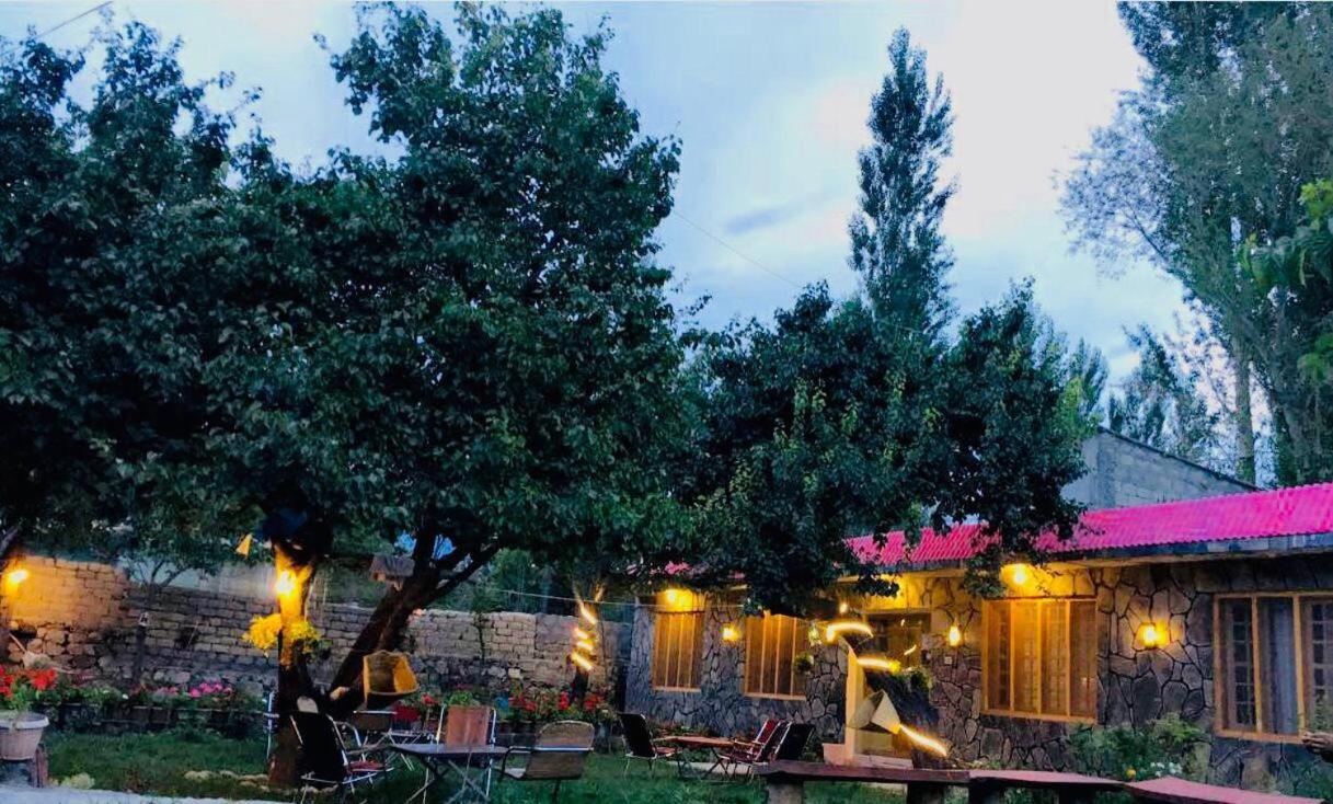 Sehrish Guest House สการ์ดู ภายนอก รูปภาพ