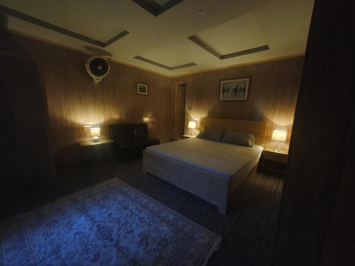 Sehrish Guest House สการ์ดู ภายนอก รูปภาพ