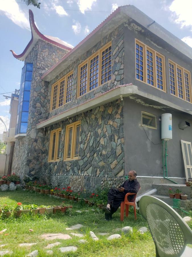Sehrish Guest House สการ์ดู ภายนอก รูปภาพ